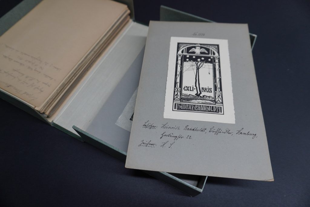 Schatulle mit Exlibris aus der Sammlung Rymund Schmidt. Foto: DNB, Laura Stein