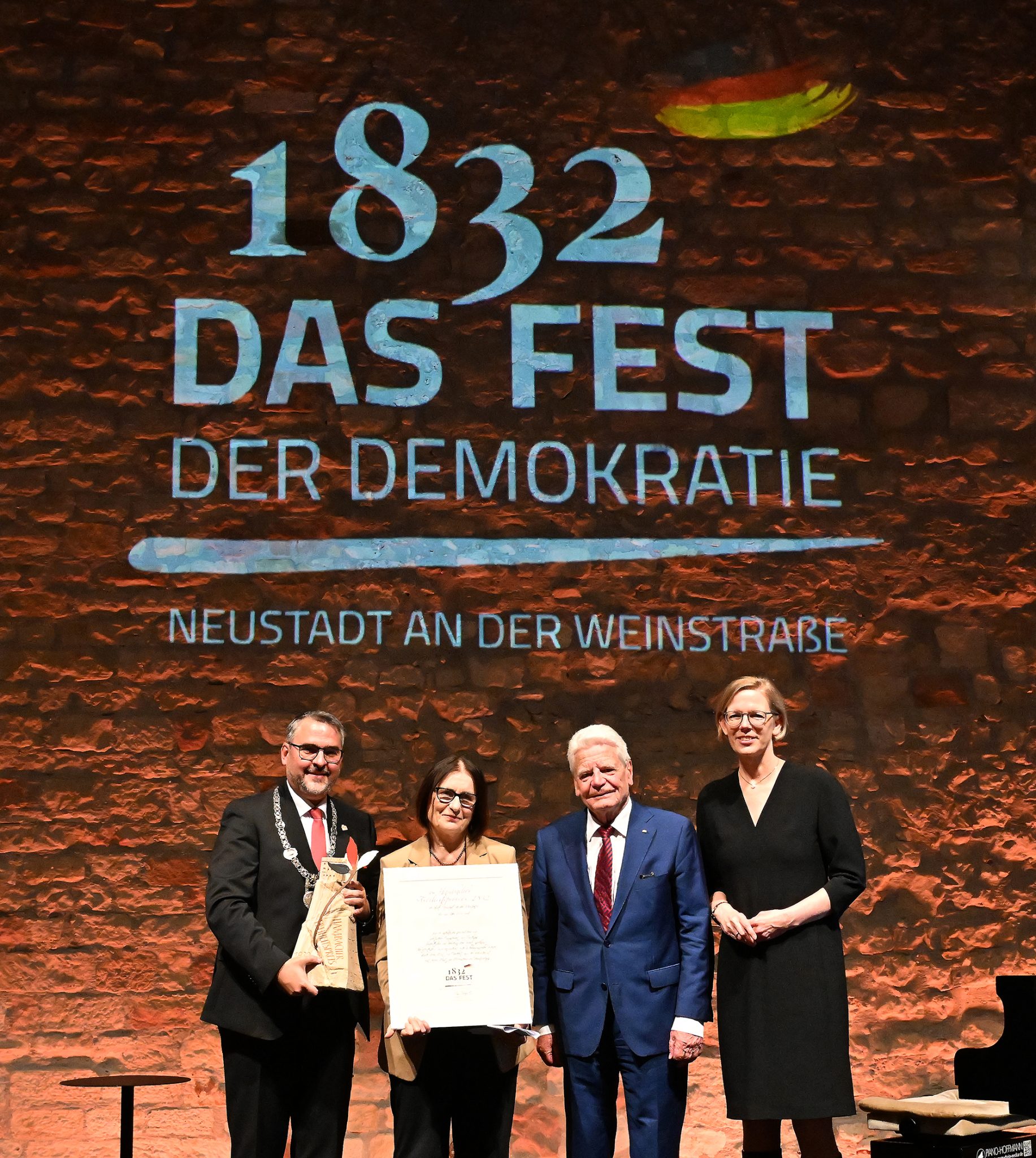 ein-jahr-stiftung-orte-der-dt-demokratiegeschichte-blog-dnb-de