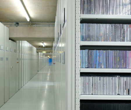 Ein Blick in das CD-Magazin der DNB.