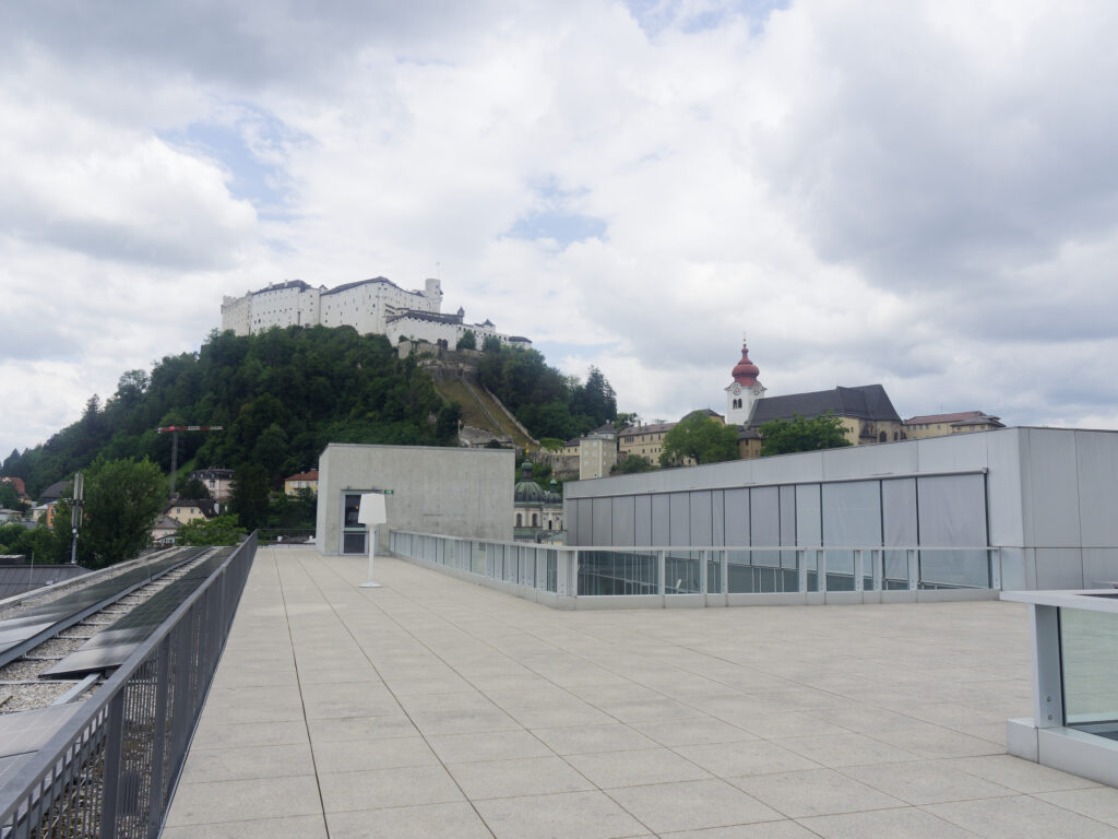 Blick von der Dachterrasse des Unipark Nonntal in Salzburg
