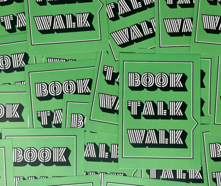 Mehrere Postkarte liegen übereinander mit dem Text "BookTalkWalk"