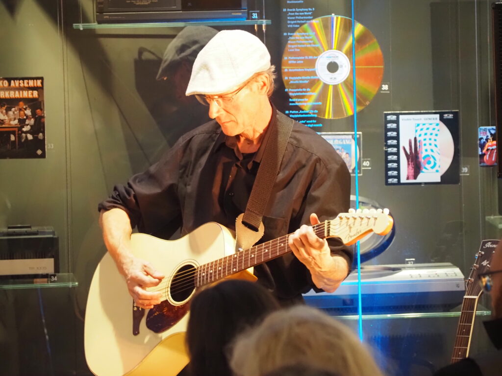 Musiker mit einer Gitarre