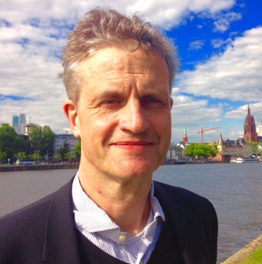 Der Autor Matthias Arning am Mainufer