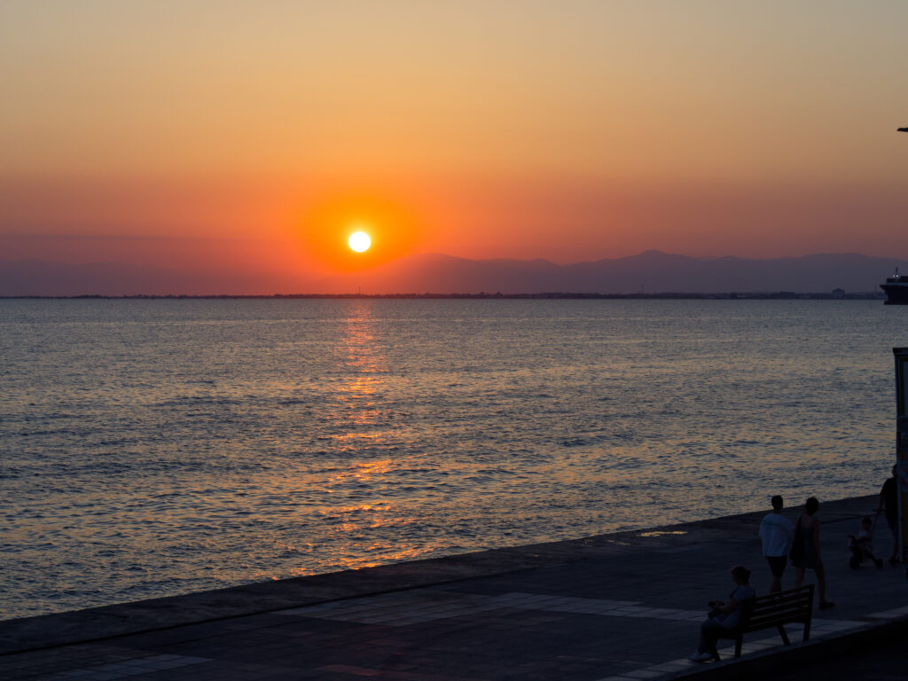 Sonnenuntergang über dem Mittelmeer.